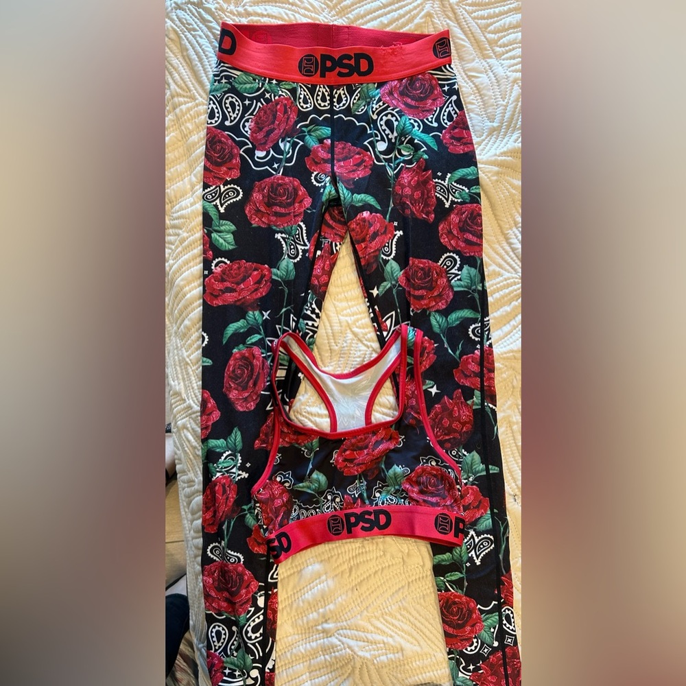 Size small athletic wear sports bra matching leggings.